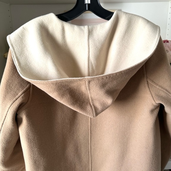 Uniqlo Light Camel Coat with Cream Interior Petite Fit with Hood and pockets - Picture 7 of 16